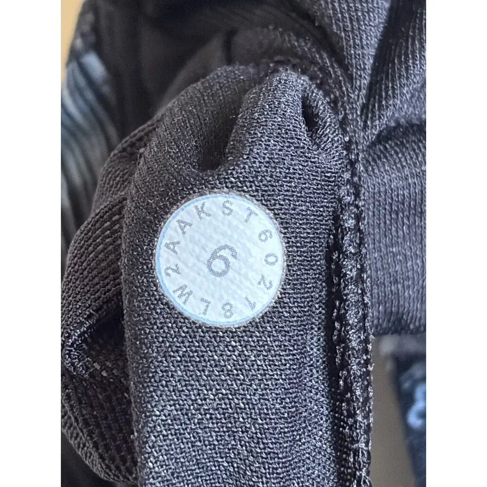 Lululemon Energy Bra (Eternal Wave Starlight Black) - Size 6